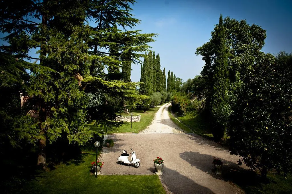 Villa Costasanti Lazise 0*,  Italia